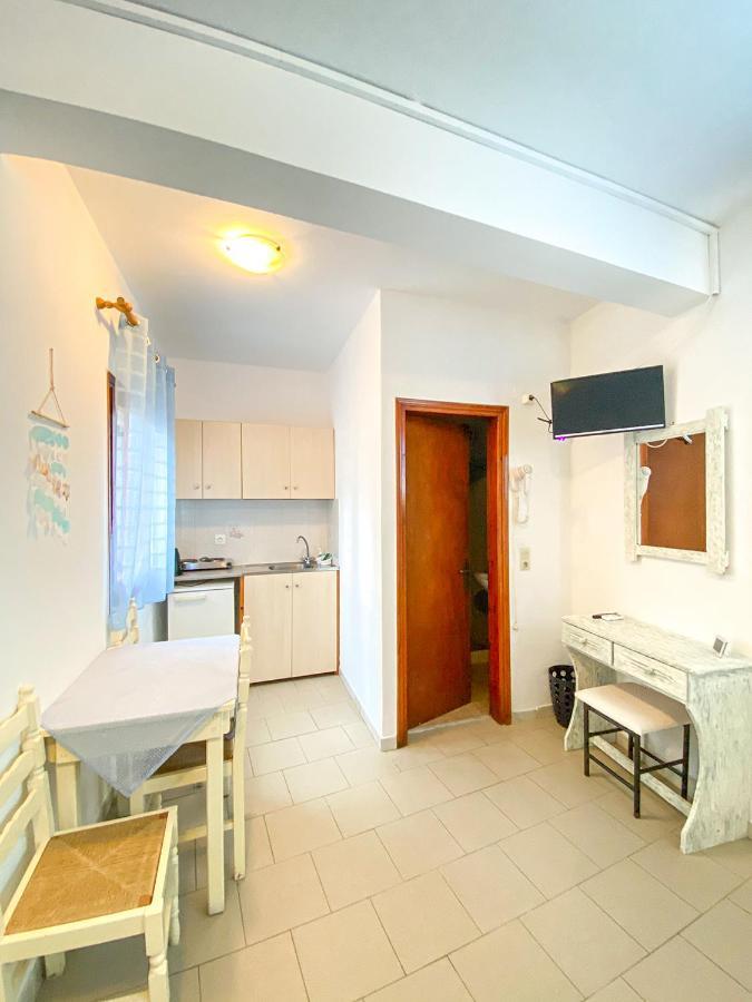 Villa Dima Períssa Extérieur photo